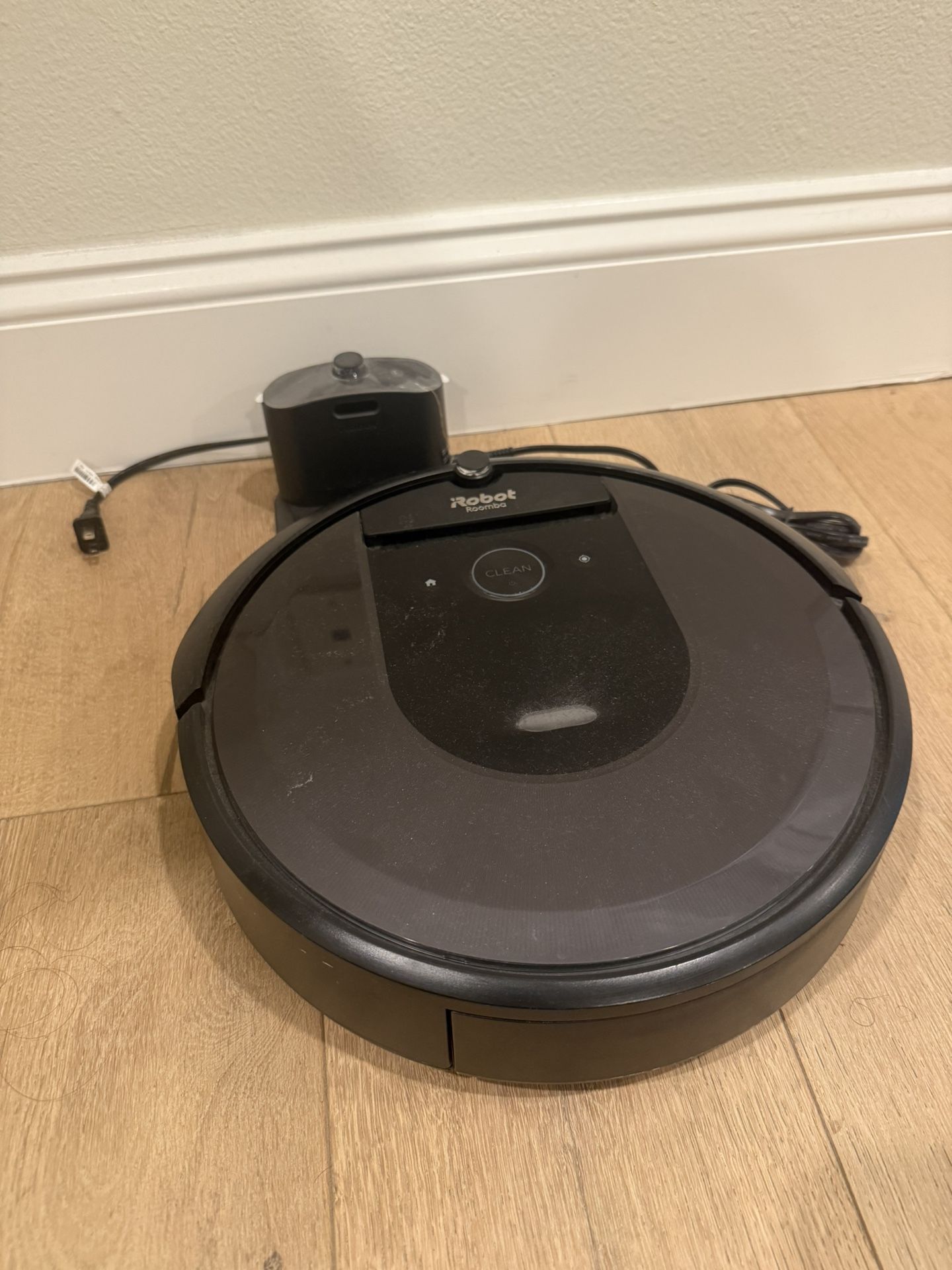 iRobot Roomba I7