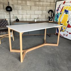 63” modern dining table ( Can Deliver For $10 )
