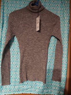 Zara Wood, Sweater, Blend Long Sleeve, Size M, $12.00. New
