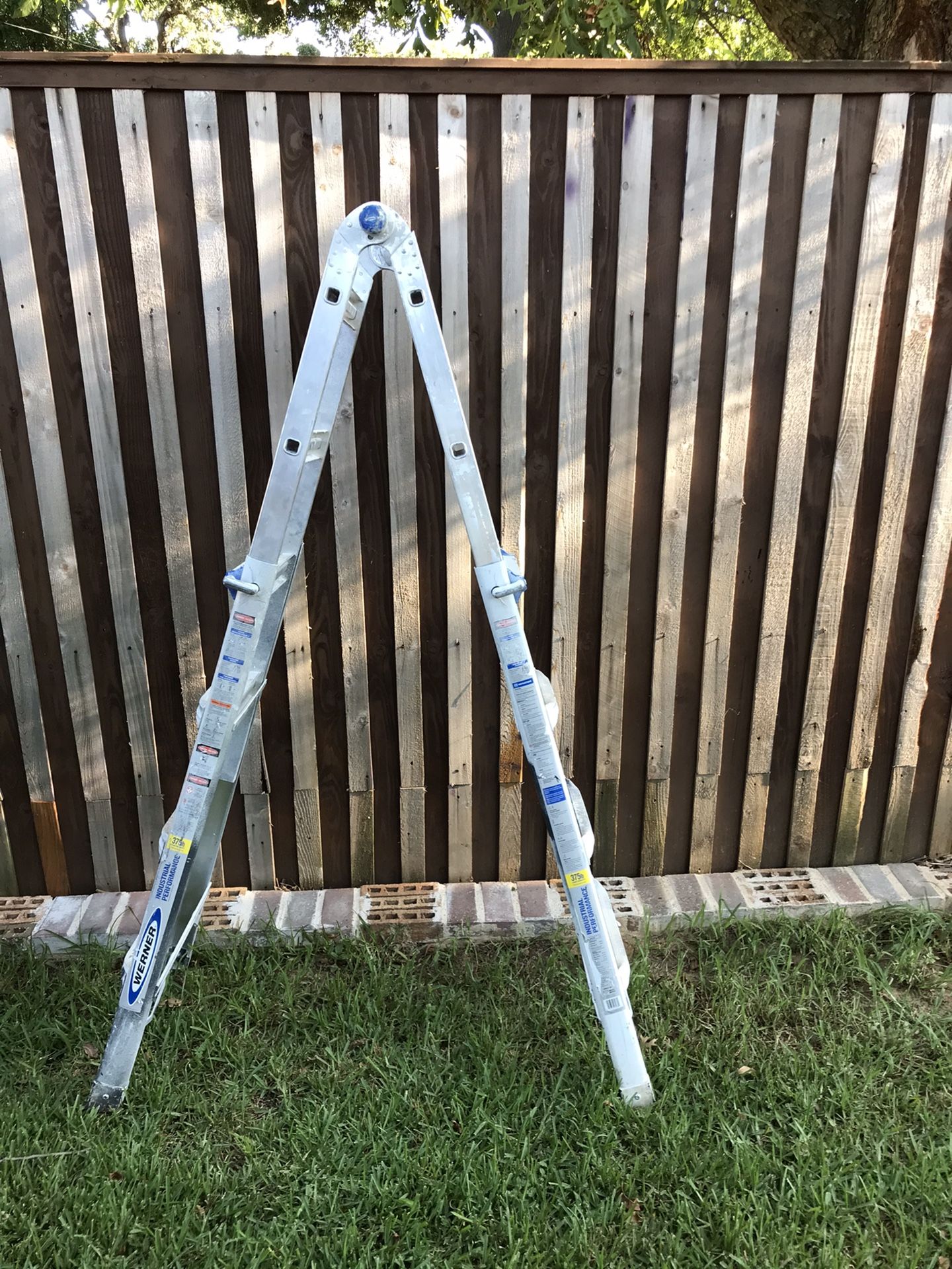 Ladder 17 ft -escalera 17 pies