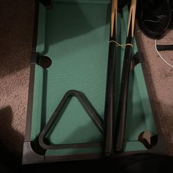 Mini Pool Table 