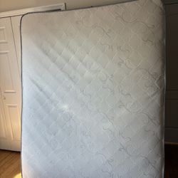 Free Queen Size mattress + Box Spring