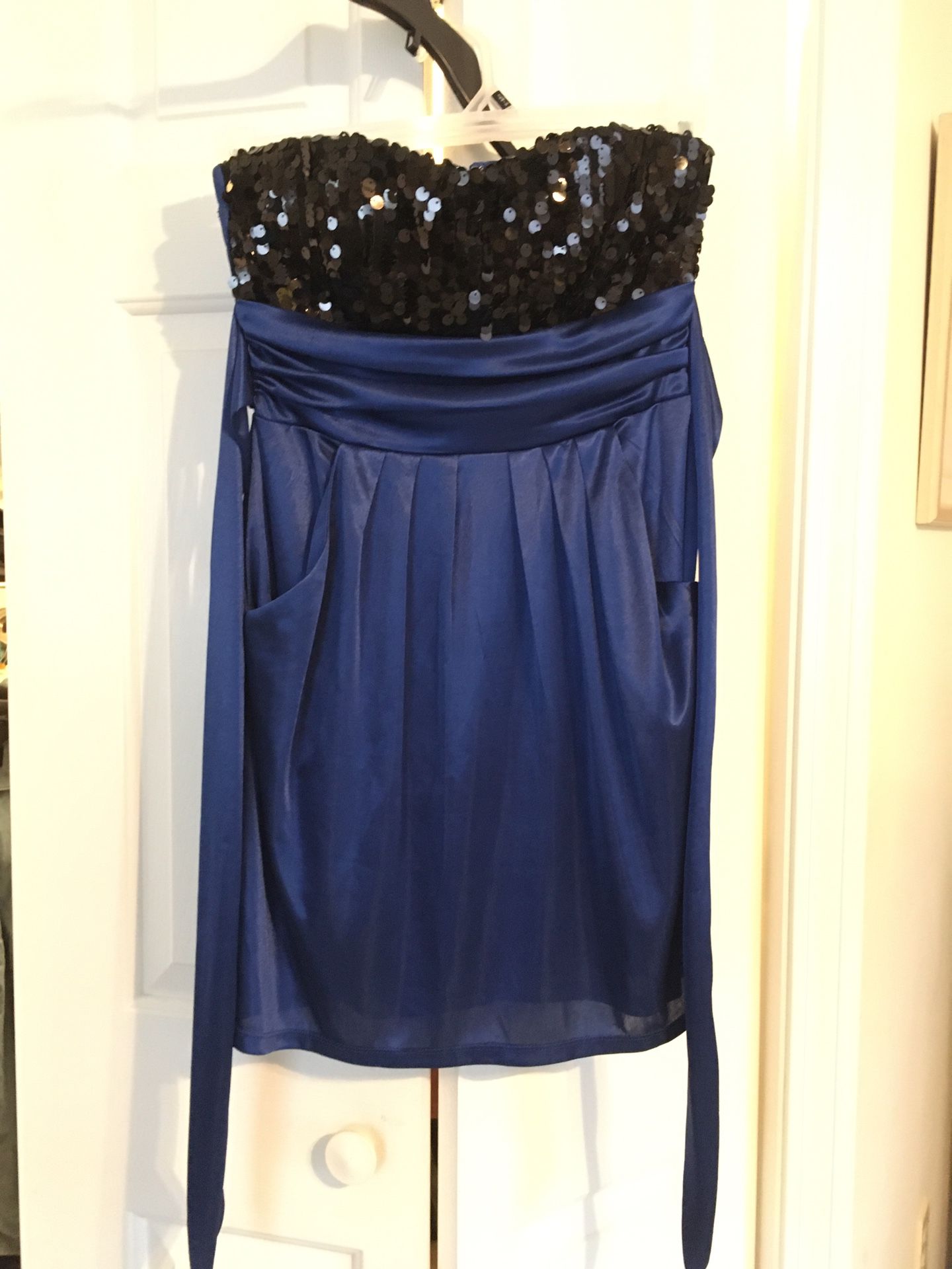 Small, black and blue strapless dress