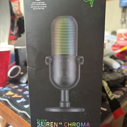 Razer Seiren V3 Chroma 