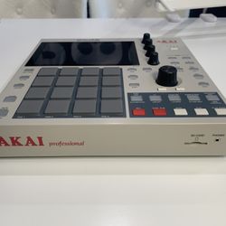 Akai MPC One Retro 