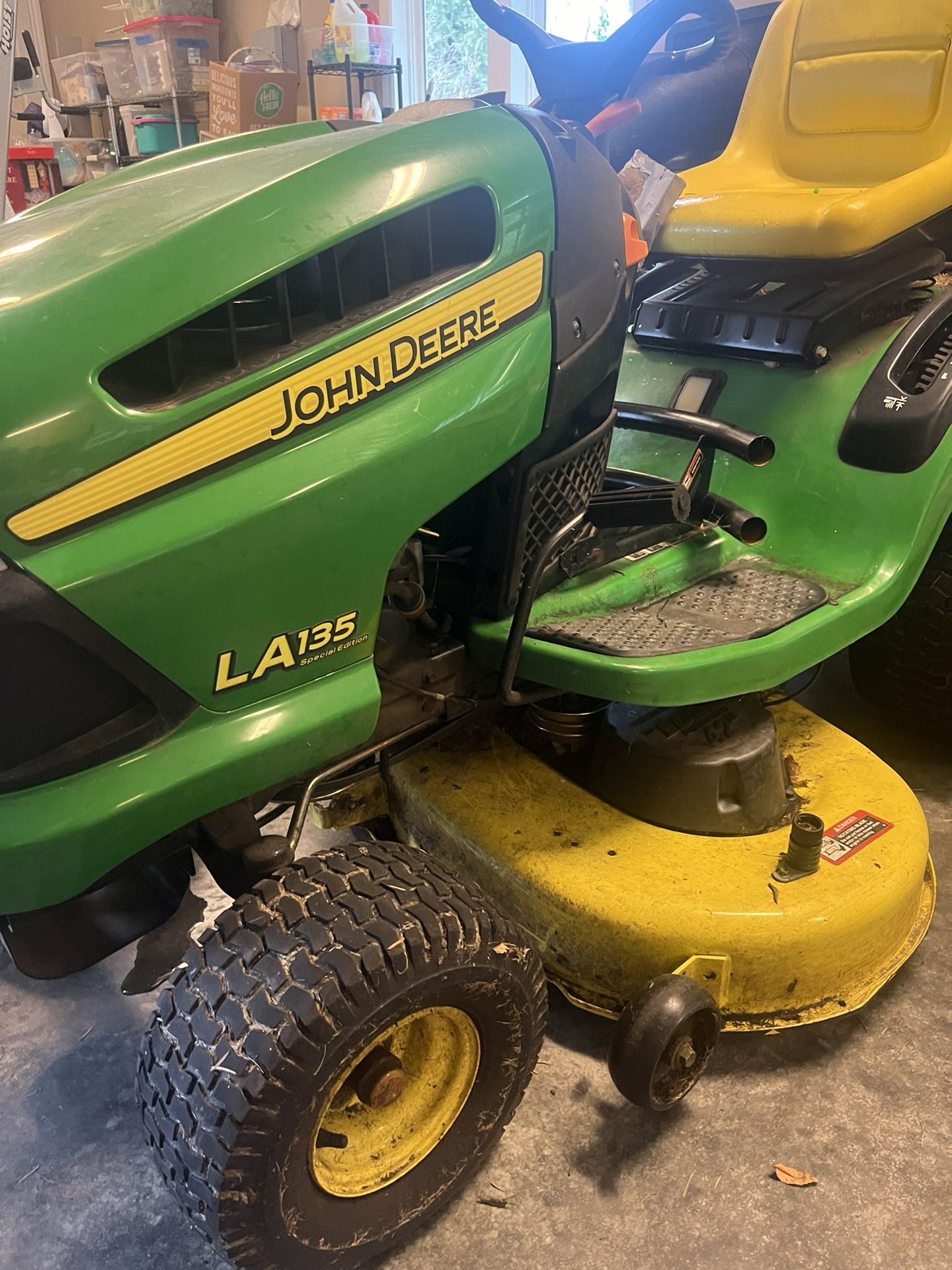 JOHN DEERE LA135 Riding Lawn Mower for Sale in Woodinville, WA OfferUp