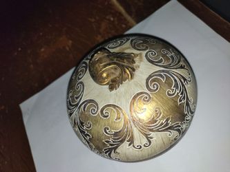 VINTAGE -TRINKET BOX. / PICK ⛏️ UP ONLY