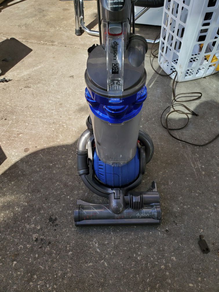 Dyson dc Ball 25 Vacuum