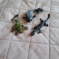 Rhinestone Brooches 