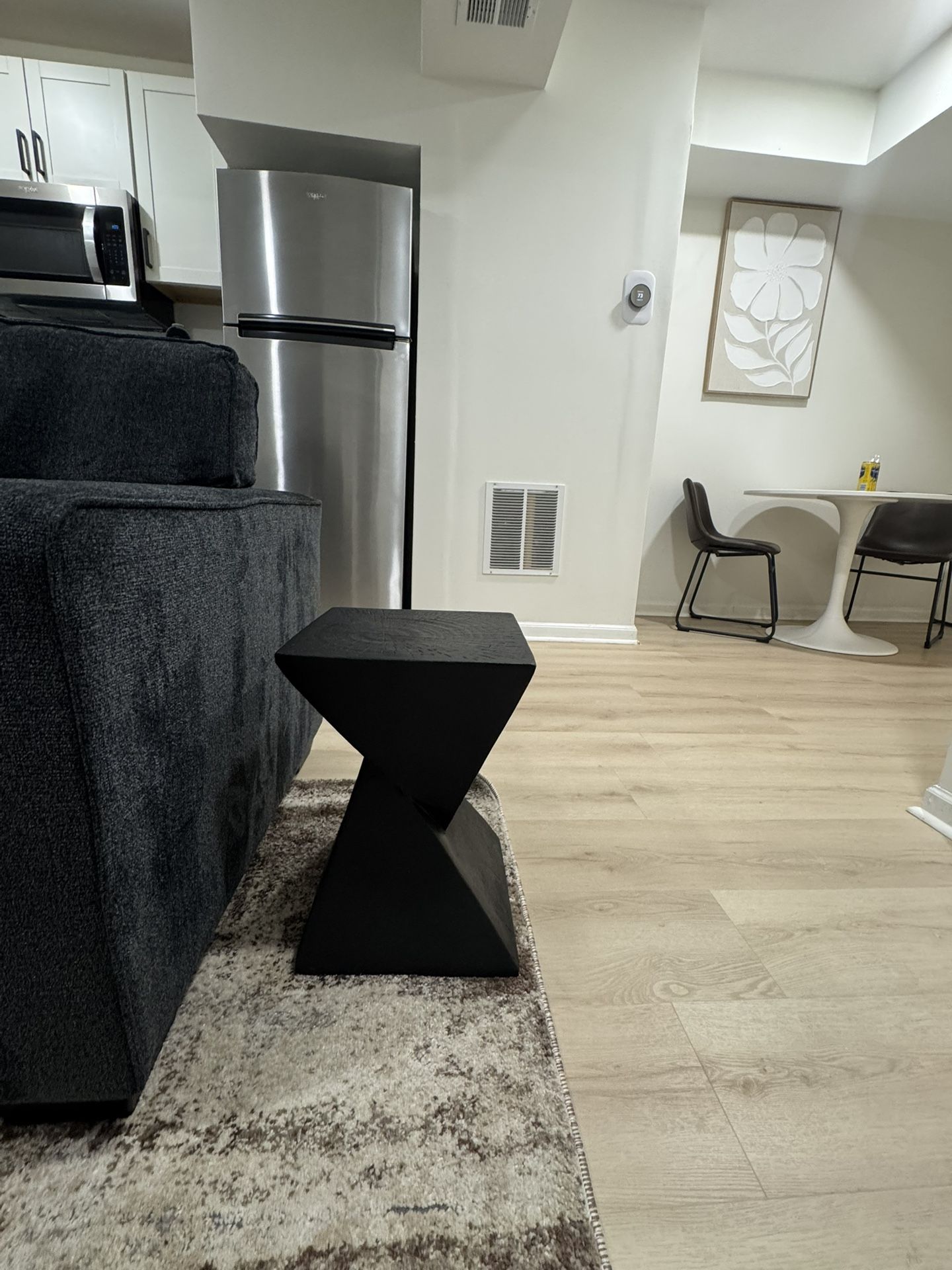 Christopher Knight Home Jerod Light-Weight Concrete Accent Table – Black (Set of 2)