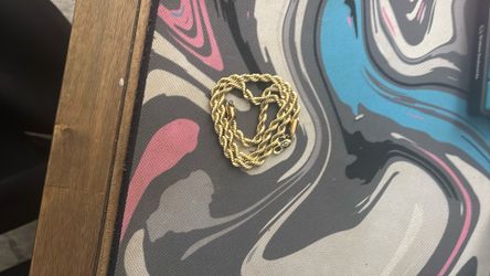 Gold gold roped chain