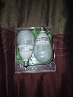 New 2-pack of IKEA GA 607 E12 7W AC110-120V 286 Lumen Compact Fluorescent (CFL) Mini-Globe Light Bulbs.