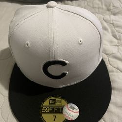 Chicago Cubs Fitted 