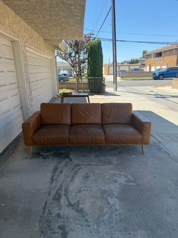 Modern Leather Coach - Tan