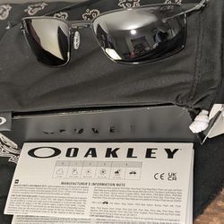 !Brand New Oakley Sunglasses!