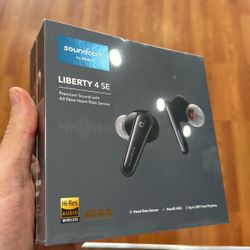 soundcore by Anker- Liberty 4 SE Earbuds True Wireless ACAA Headphones, IPX4, Spatial Audio, Heart Rate Tracker, Black, A3953ZA1