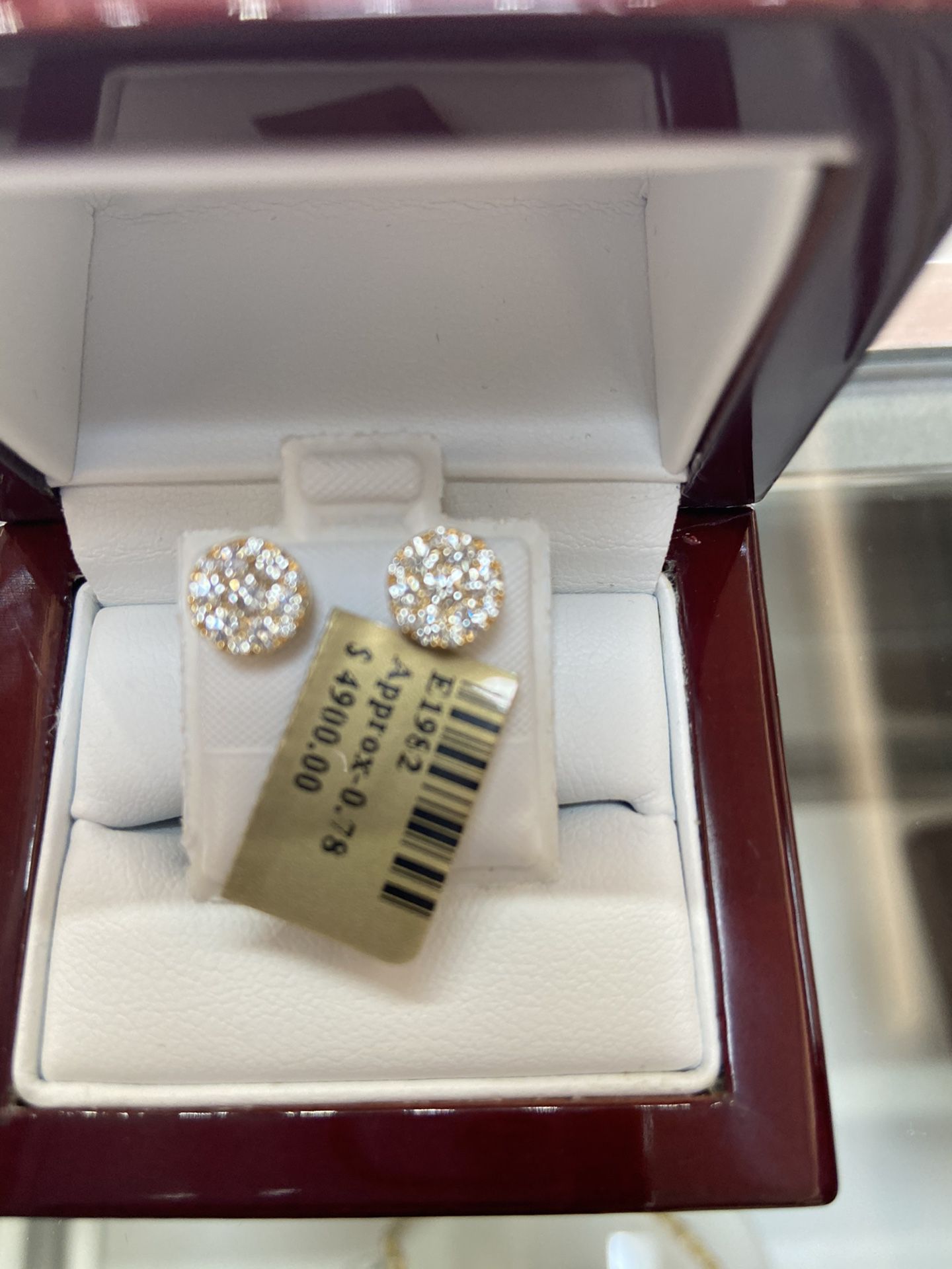 10k gold VVS quality REAL diamond earrings 0.78 ctw