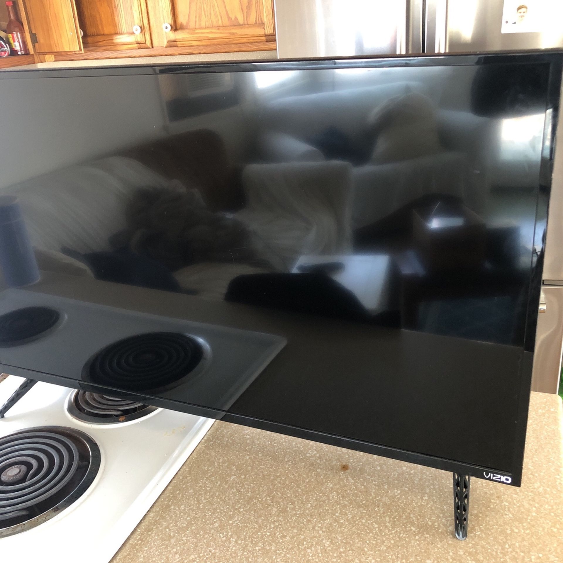 VIZIO D-series 40” Class (39.50” Diag.) Full-Array LED TV | D40n-E3