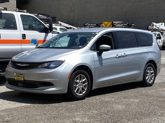 2023 Chrysler Voyager