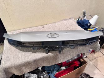 2025 to 2026 TOYOTA CAMRY GRILL