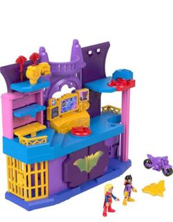 Fisher-Price Imaginext DC Super Friends Toy Batgirl Hero Hideout Playset with 2 Figures & 5 Accessories for Pretend Play Kids Ages 3+ Years
