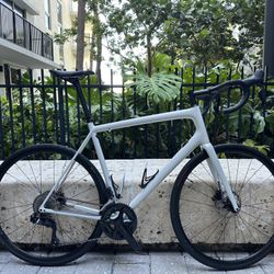 Specialized 2023 Aethos Comp