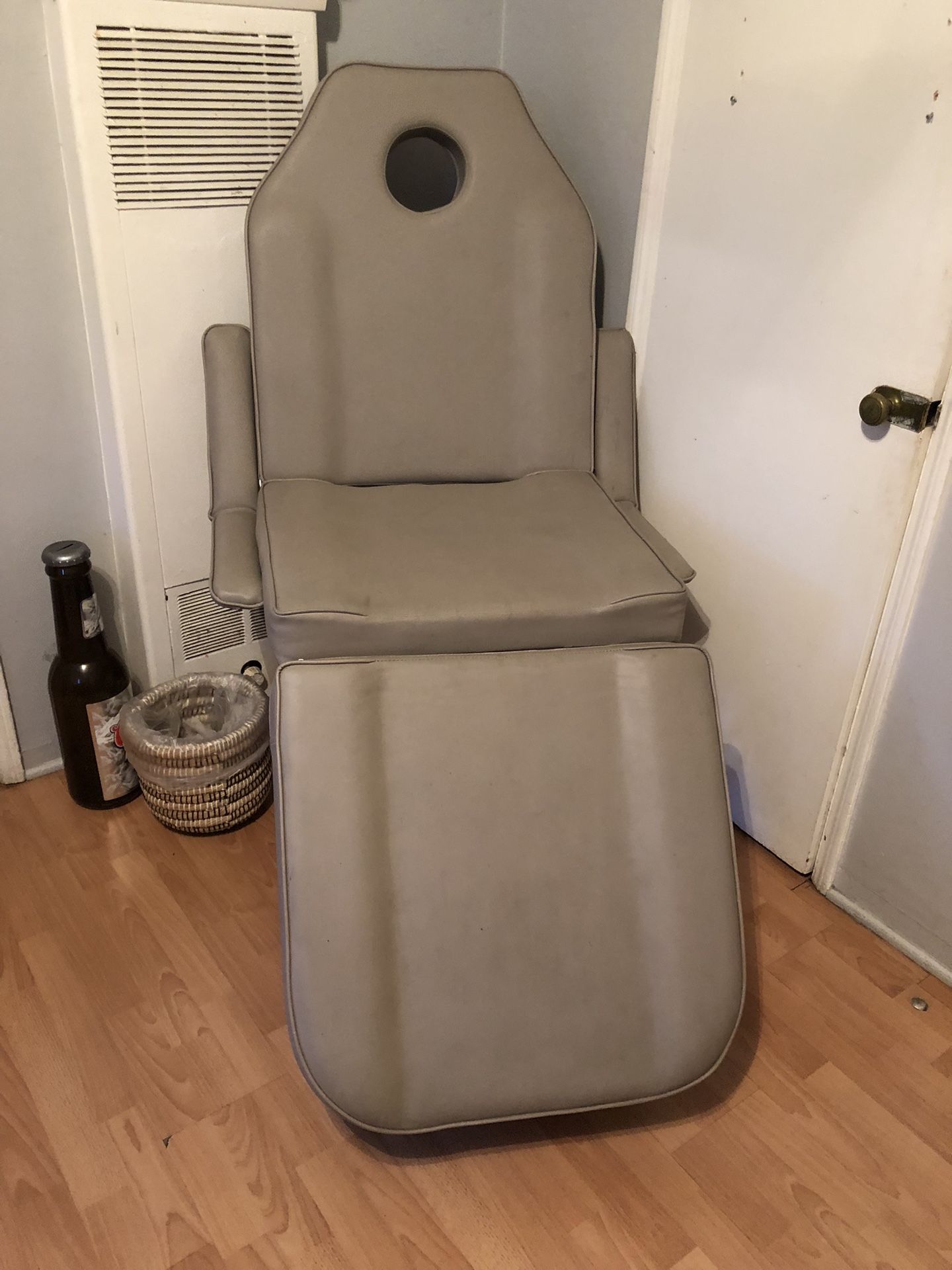 Tattoo /massage Chair