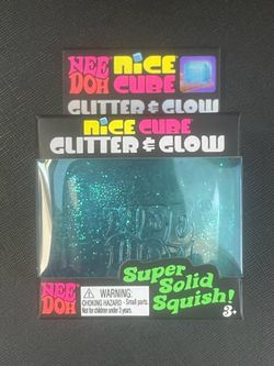 Needoh nice cube glitter & glow