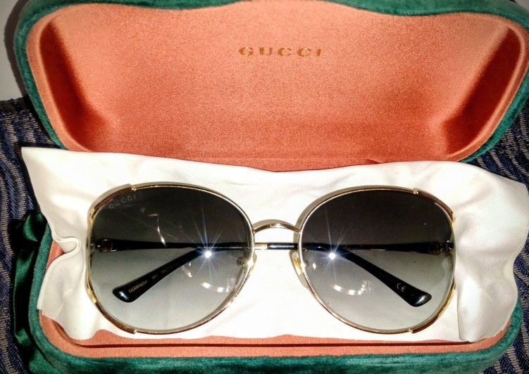 Gucci Women's Gold Sunglasses 