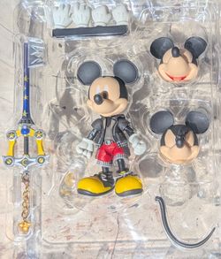 King Mickey Mouse (Kingdom Hearts, Bring Arts, Sora, Donald, Goofy, Heartless, Keyblade)