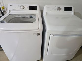 Washer(electric)  & Dryer(gas)