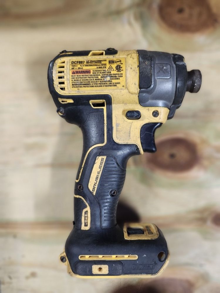 Dewalt DCF887 Impact Driver