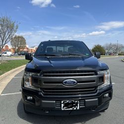Ford F150 Black XLT