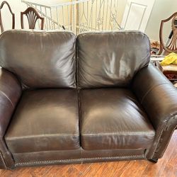 Leather Used Sofas