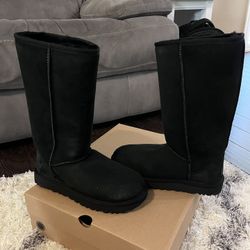 Women’s Uggs Size 8 Classic Tall 2