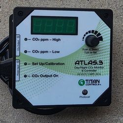 Atlas -3 CO-2  Monitor & Controller 