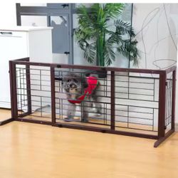 New Freestanding Wood Dog/ Pet Gate