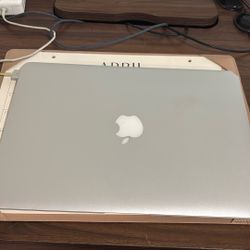 2017 MacBook Air (13”) 