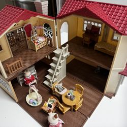Calico critter Mansion And  Accessories