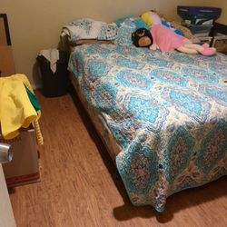 QUEEN SIZE BED WITH FRAMES