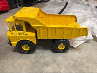 Vintage tonka dump truck metal