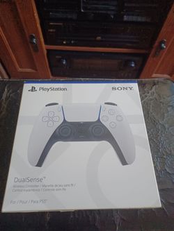 TRADING NEW IN BOX PS5 CONTROLLER FOR NEW IN BOX FC 27 GAME