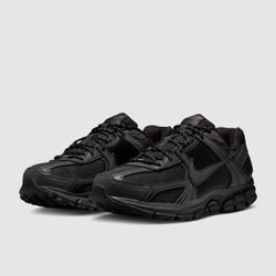 Nike  Vomero 5