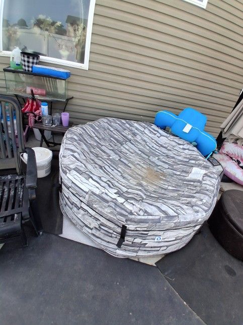 Brand new Portable Hottub.