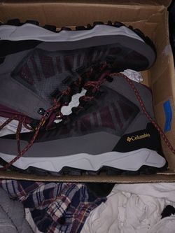 Columbia FLOW BUROUGH MID BOOTS