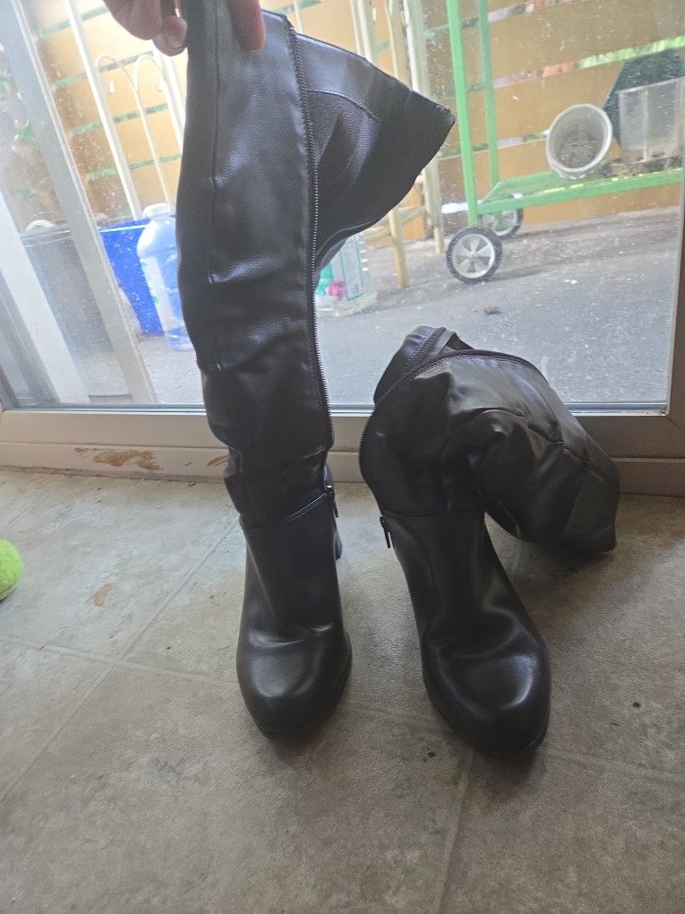 Easy Street Genuine Leather Boots