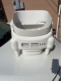White Self Cleaning Litter Box