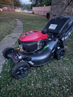 Honda HRN216 mower with bagger in awesome condition!!