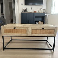 Coffee table with rattan drawers