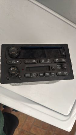04 Tahoe Stereo